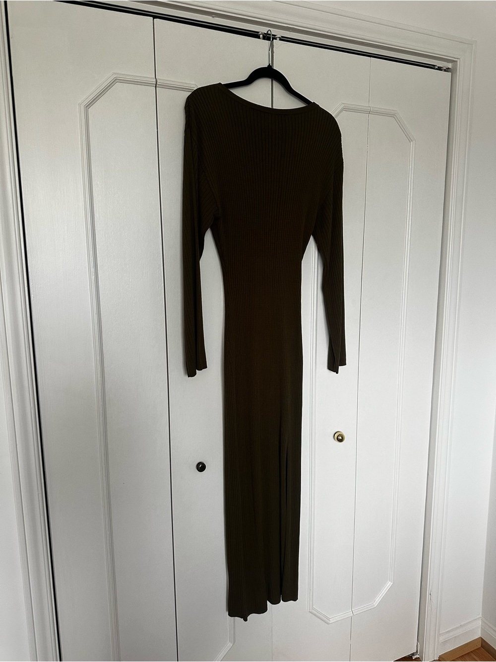 H&M Olive Green Ribbed Long-Sleeve Maxi Dress